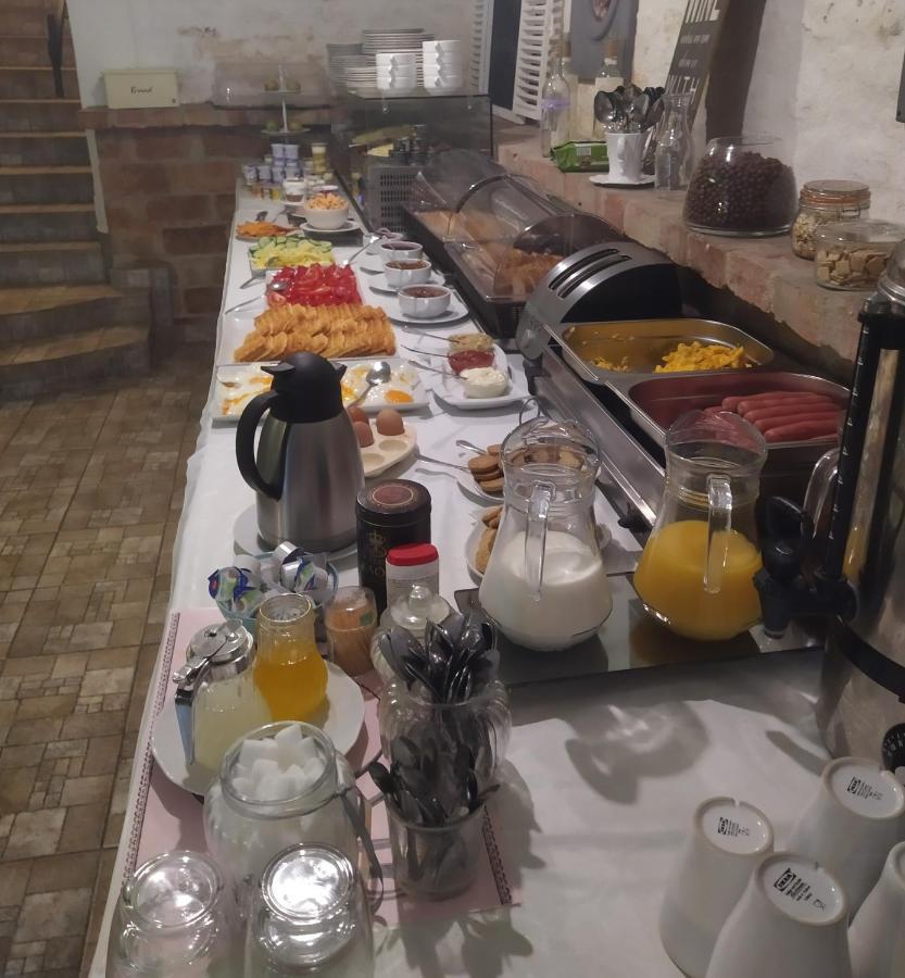 Toscana Apartman Дьюла Екстер'єр фото